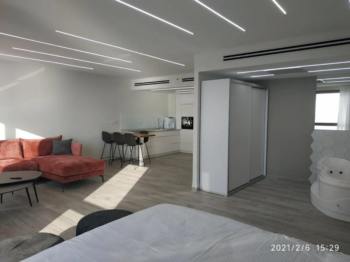 Almogim- Almog Building حيفا 0*,  إسرائيل